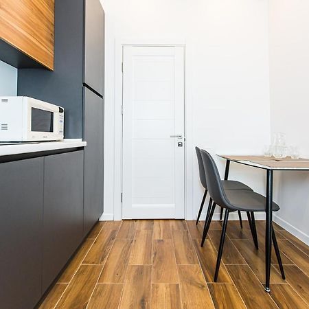 3 Vodna Apartment Lviv Exteriör bild