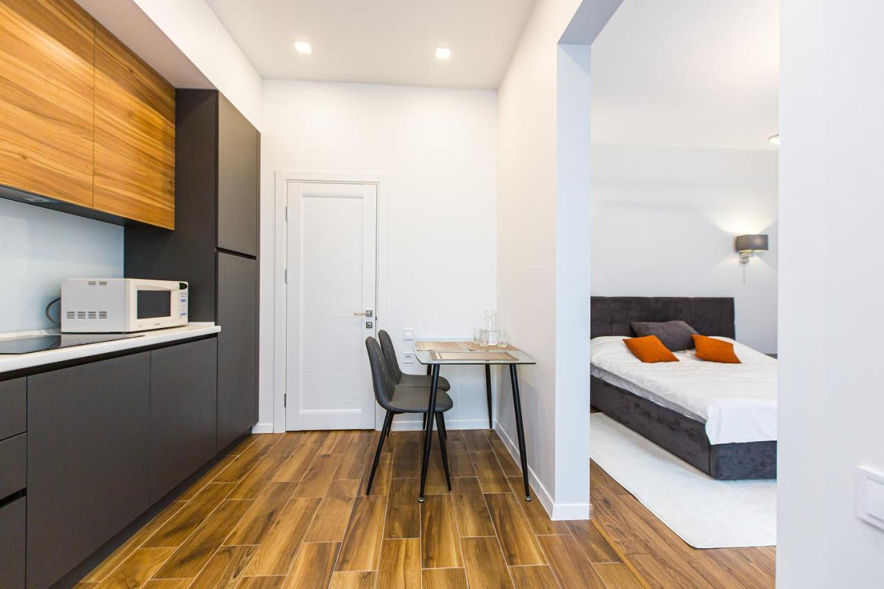 3 Vodna Apartment Lviv Exteriör bild