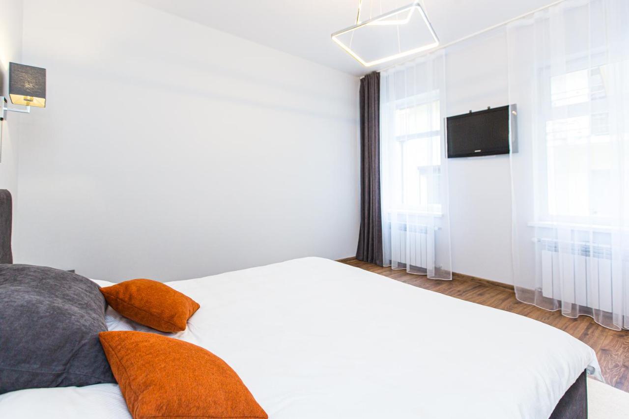 3 Vodna Apartment Lviv Exteriör bild