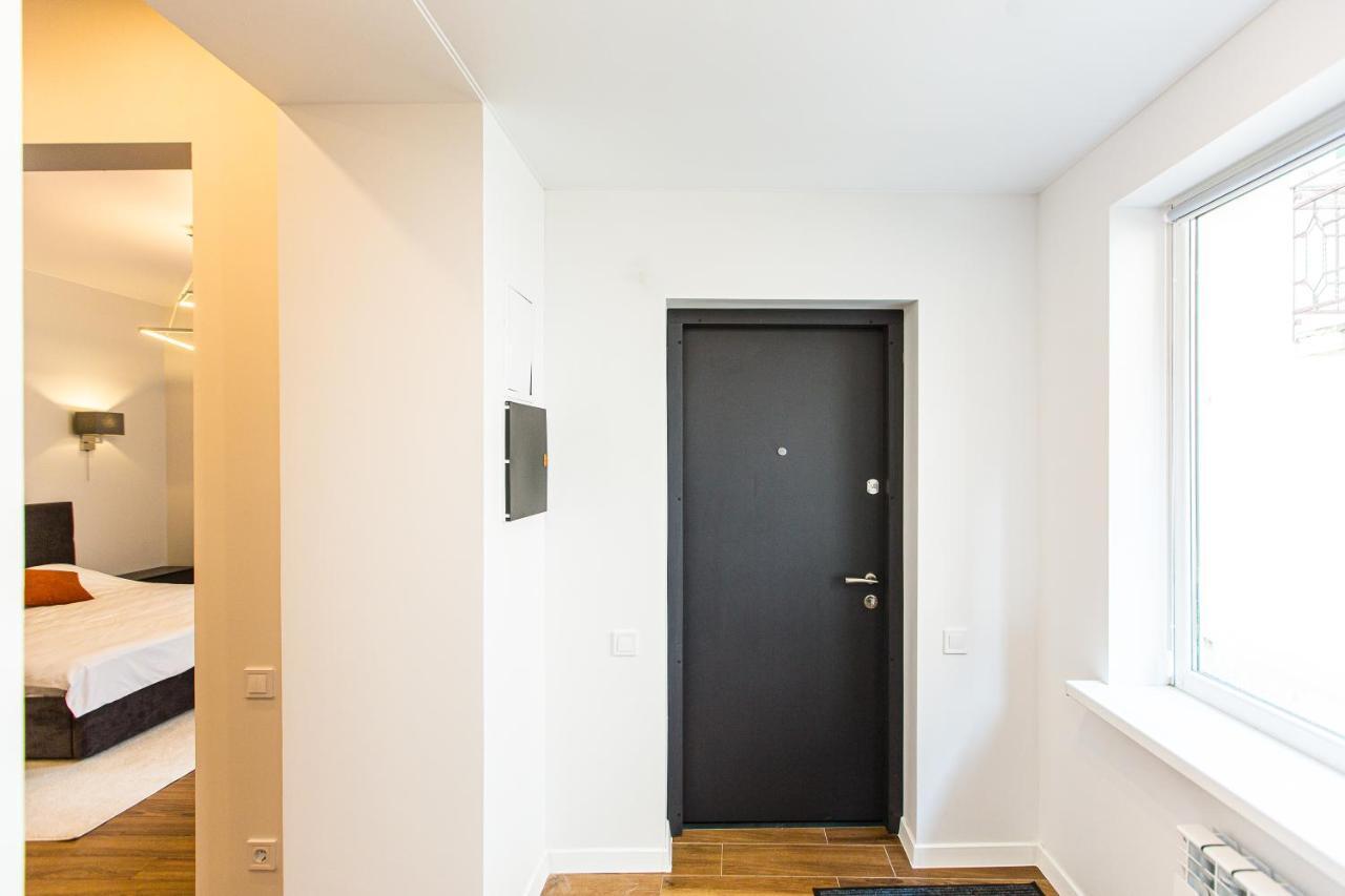 3 Vodna Apartment Lviv Exteriör bild