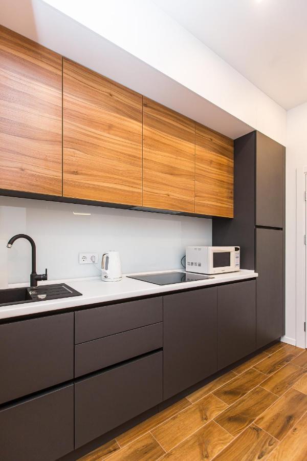 3 Vodna Apartment Lviv Exteriör bild