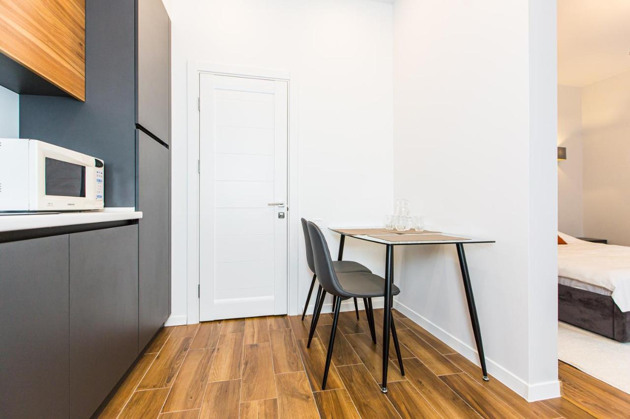 3 Vodna Apartment Lviv Exteriör bild
